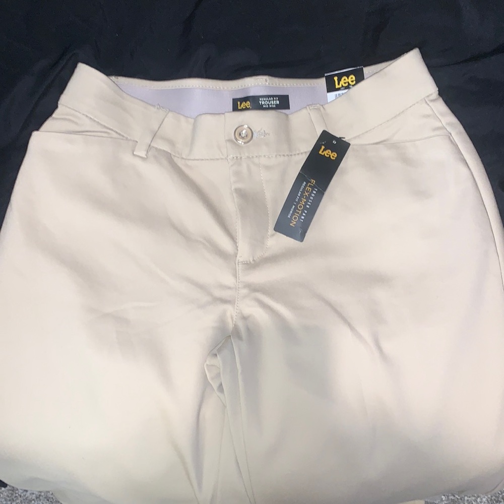 Lee Women's Flex Motion Regular Fit Trouser Pant